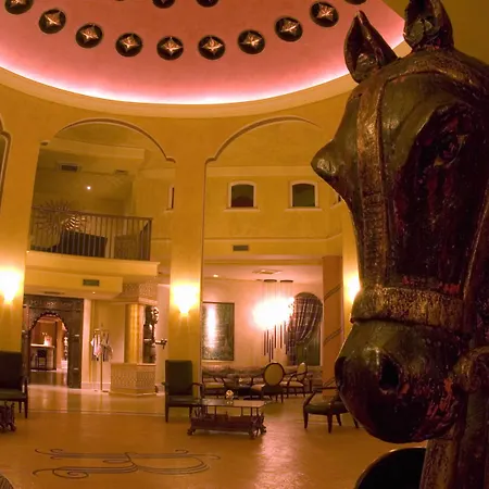 Palace Luxury Hotel