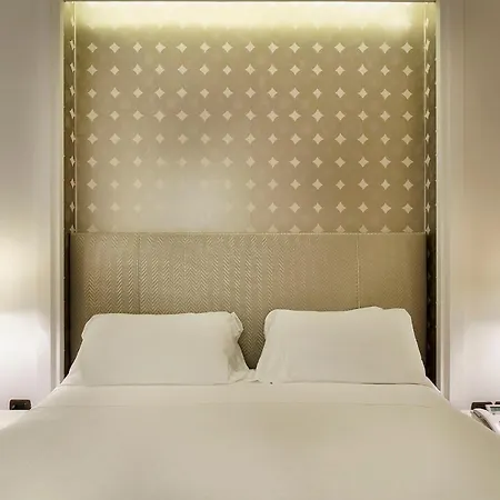 Palace Luxury Hotel