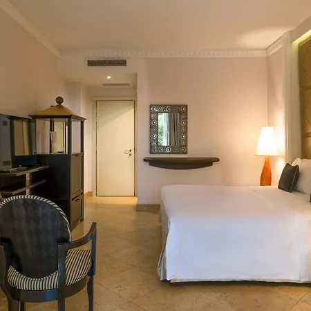 Palace Luxury