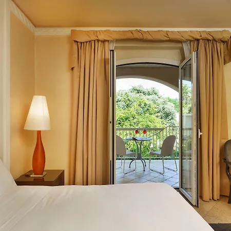 Palace Luxury 5*