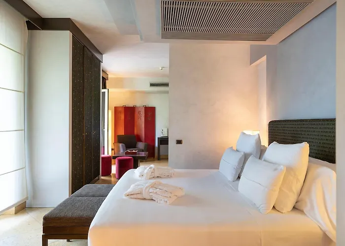 Palace Luxury Hotel 5*